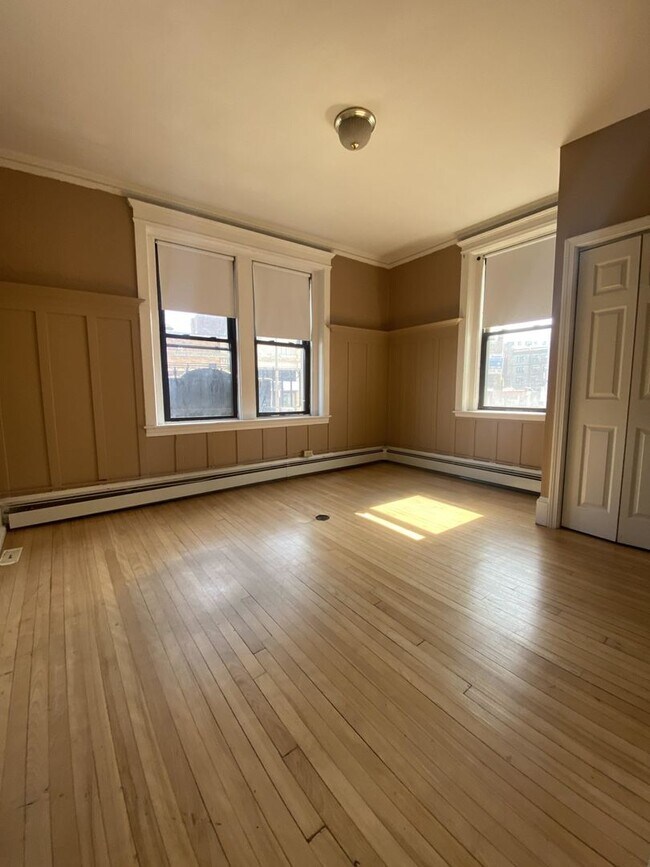 Building Photo - Central Allston Location, Steps from the T Stop, Central Heat, Parking for Rent, Laundry on a Sit...