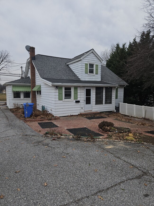 Photo - 513 E Baltimore St