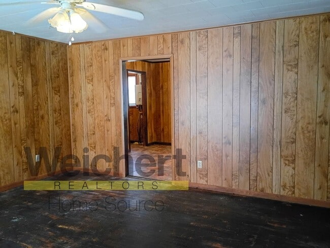 Photo - 3-Bed Home with Great Garage/Shop & Conven...