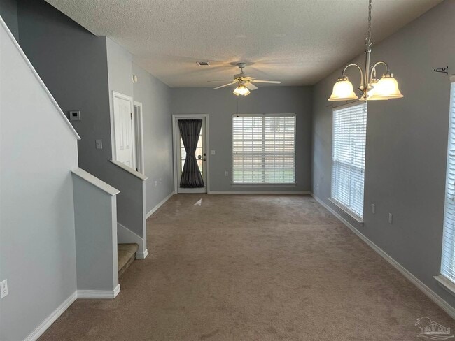 Photo - 201 Wildflower Ln