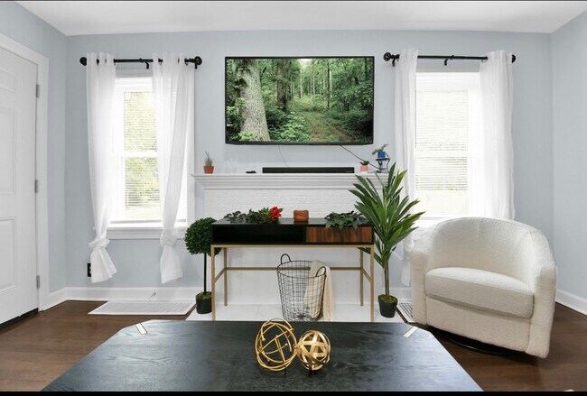 Photo - 523 S Napoleon Ave