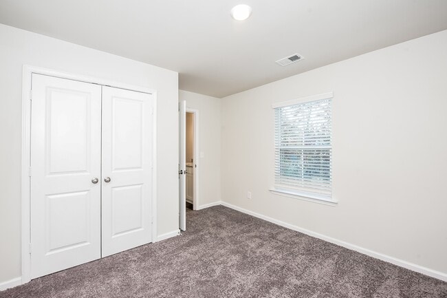 Photo - 336 High Grv Wy