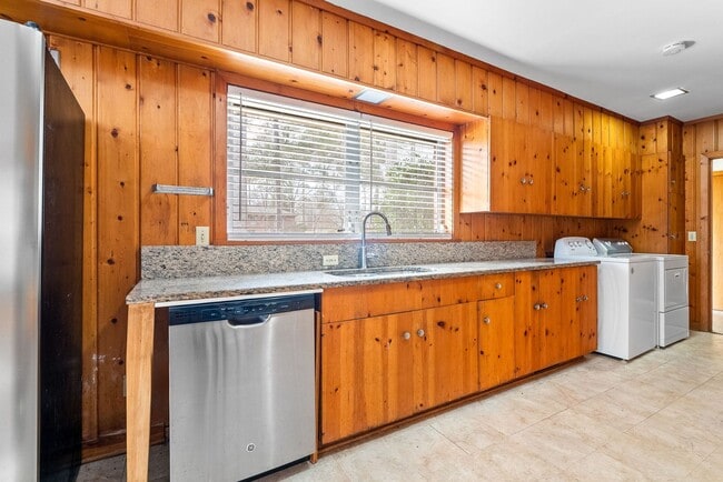 Photo - 615 Forestdale Dr