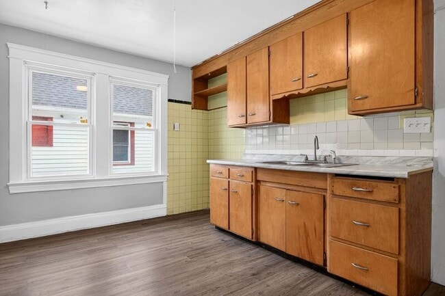 Photo - 389 E 160th St Unidad Upstairs