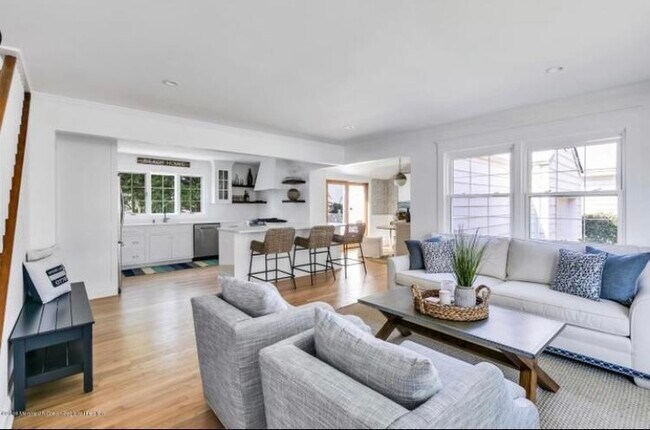 Photo - 307 Pennsylvania Ave