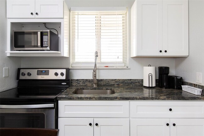 Photo - 3217 NE 9th St Unit 5