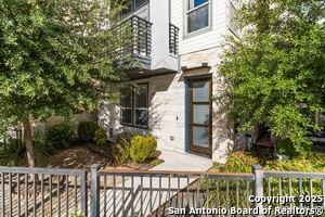 Photo - 2104 N St Mary's St