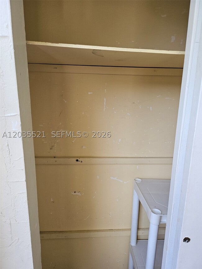 Photo - 709 NE 4th St Unit 6