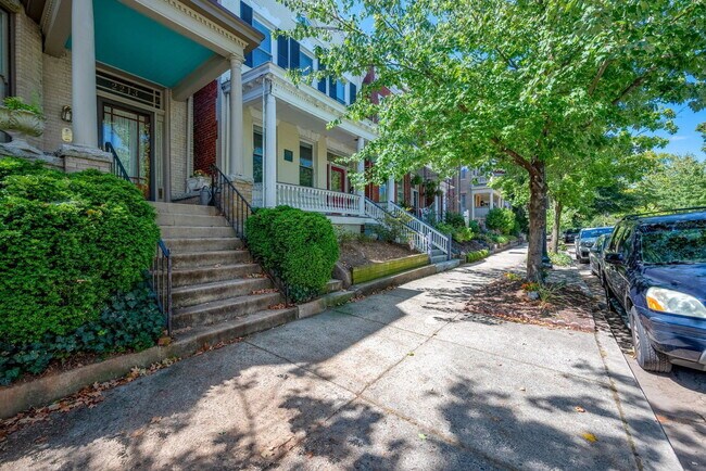 Photo - 2215 W Grace St Unidad Apt 1
