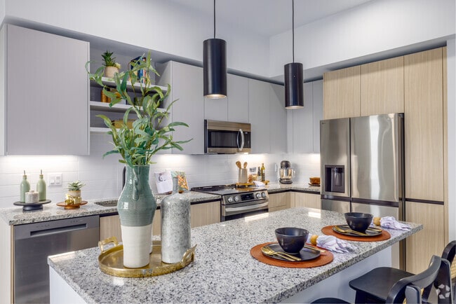 2BR, 2BA - 1087SF - Kitchen - Aura North Miami Beach