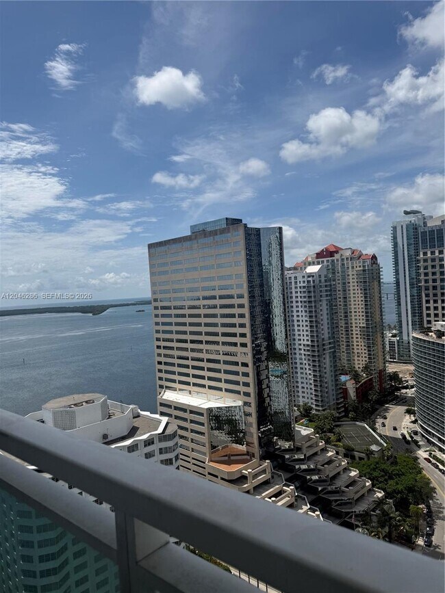 Photo - 950 Brickell Bay Dr