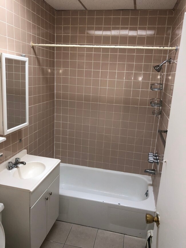 Photo - 9324 Corona Ave Unit 2a