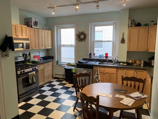 Photo - 110 Central St Unit 3M