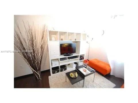 Photo - 435 21st St Unidad 221