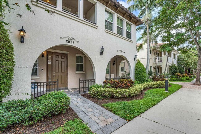 Photo - 2957 St Thomas Dr