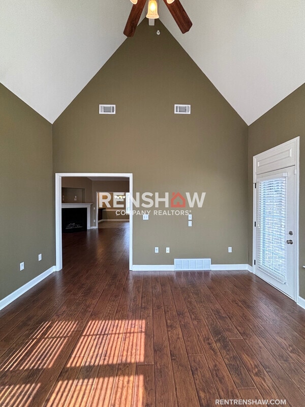 Photo - 1395 Calumet Farms Dr