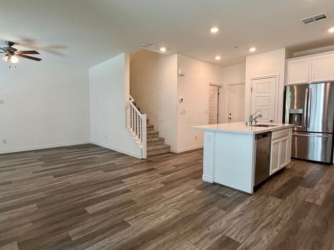 Photo - Amazing NLV 3 bed townhome