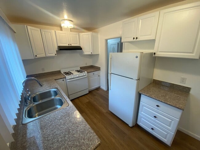 Photo - Beautiful & Spacious 3 Bedroom, 1 Bathroom Locust St Home in Cherryland – W Laundry Hook up, Back...