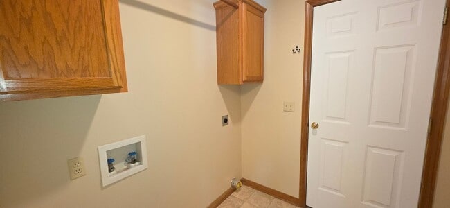 Photo - 3 Bedroom 2 Bathroom home in Nixa for $1395!
