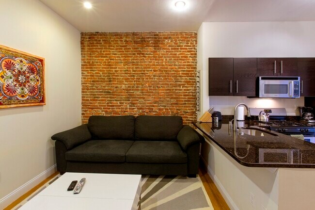 237 Northampton St Unit 1
