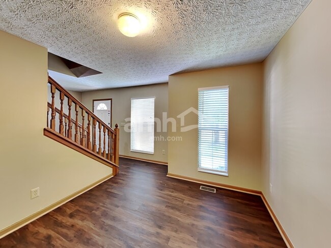 Photo - 1363 Wild Horse Dr