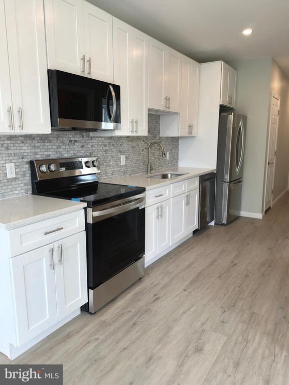Building Photo - 6035 Germantown Ave Unit 3F Rental