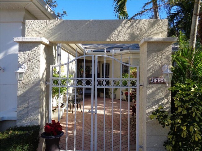 Photo - 1354 Tearose Pl