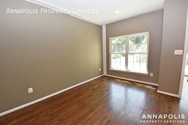 Photo - 2398 Jostaberry Way