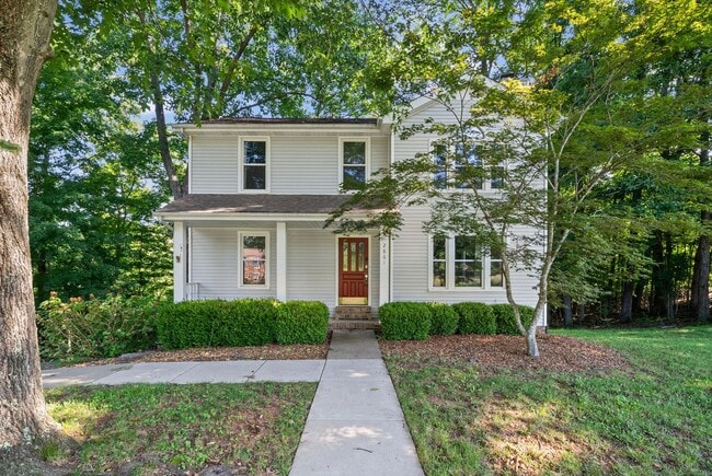 Building Photo - Pet Friendly Three Bedroom!