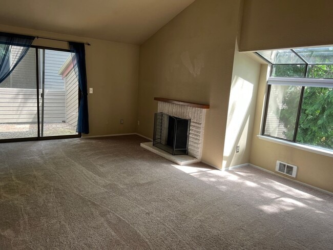 Photo - Condo near the beach - top floor