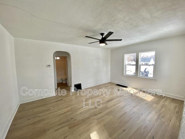 Photo - 1524 W Clark St