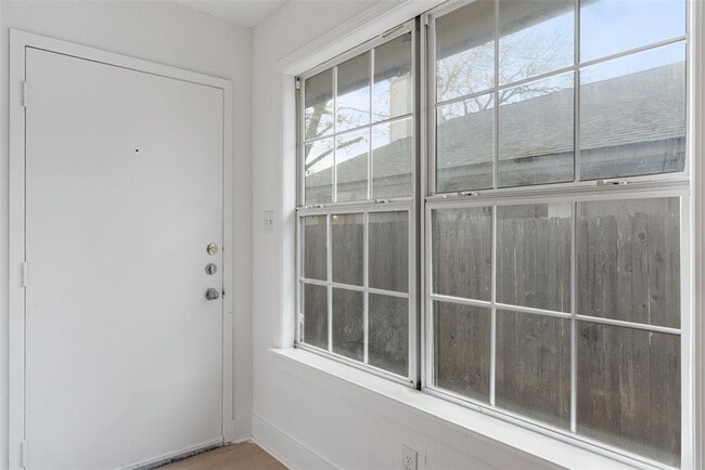 Photo - 1010 Bird Creek Dr