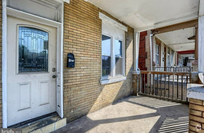 Building Photo - 1418 State St Rental