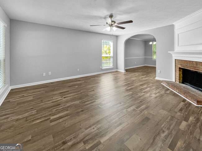 Photo - 1032 Winterglen Way