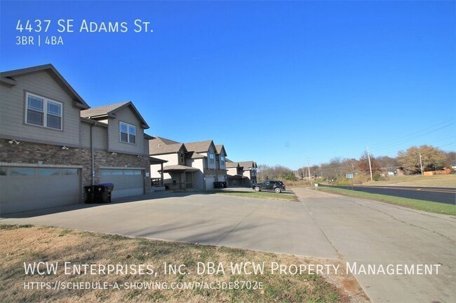 Photo - 4437 SE Adams St