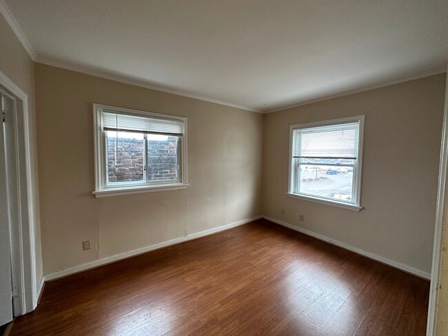 Photo - 633 Broadway St S Unit A