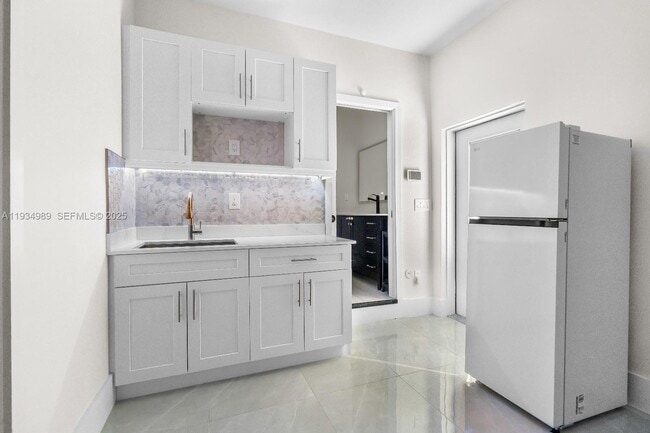 Photo - 161XX SW 44th Ln Unidad #1