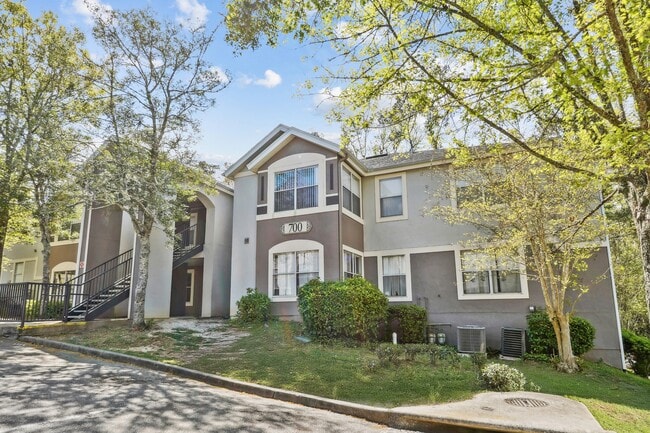 Glen Oaks Apartments - Glen Oaks Apartments