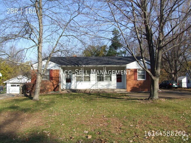 Building Photo - 1411 52nd St SE Rental
