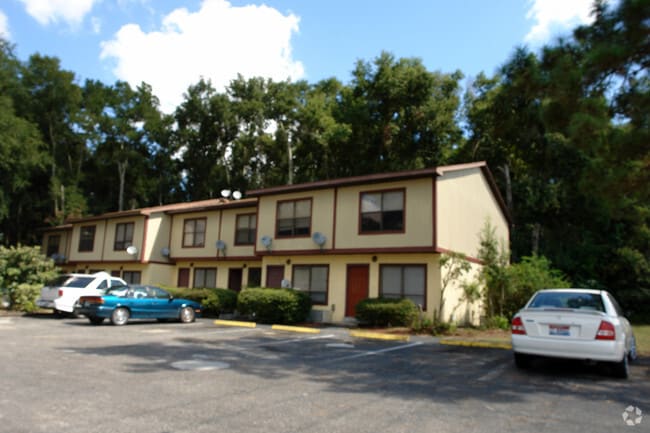 Southern Pines Apartments