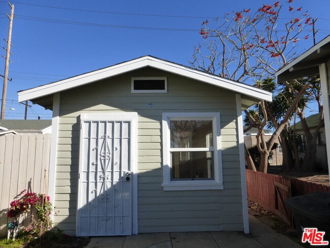 Building Photo - 1923 19th St Rental
