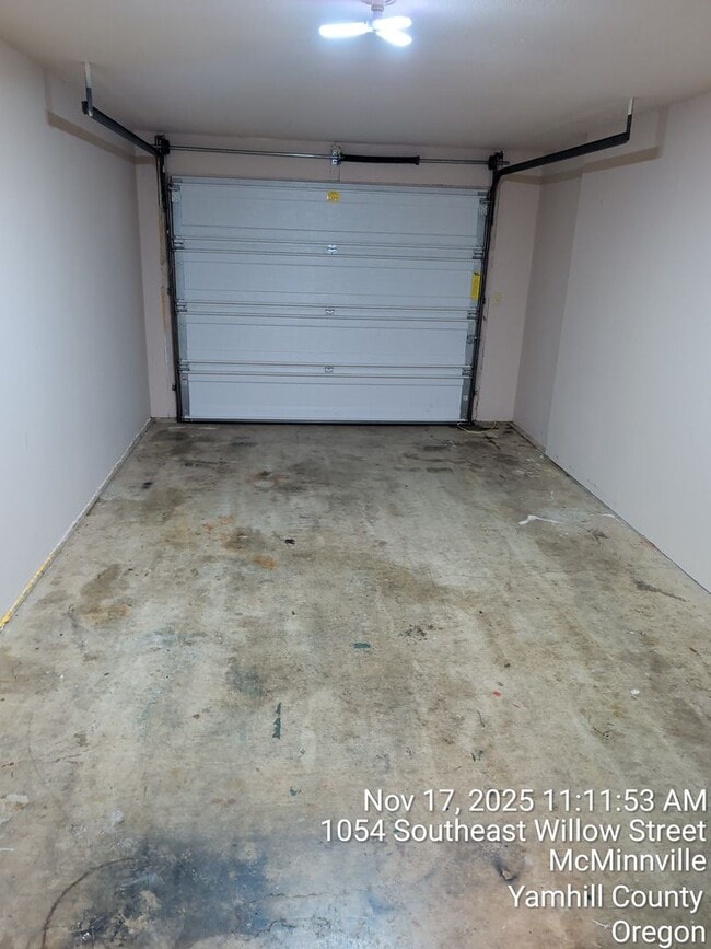 Photo - 1054 SE Willow St Unit 1054