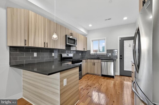 Photo - 431 W Norris St