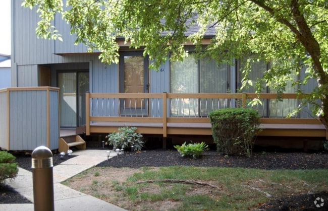 Building Photo - 61 Sycamore Ct Rental