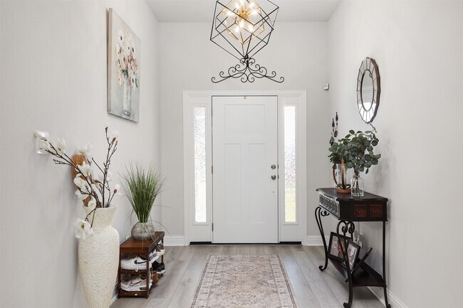 Photo - 2605 Golden Palms Ln