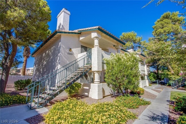 Building Photo - 1333 Cinder Rock Dr Unit 202