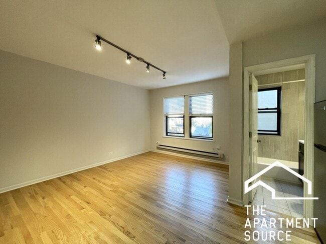 Building Photo - 2832 W Palmer St Unit 209