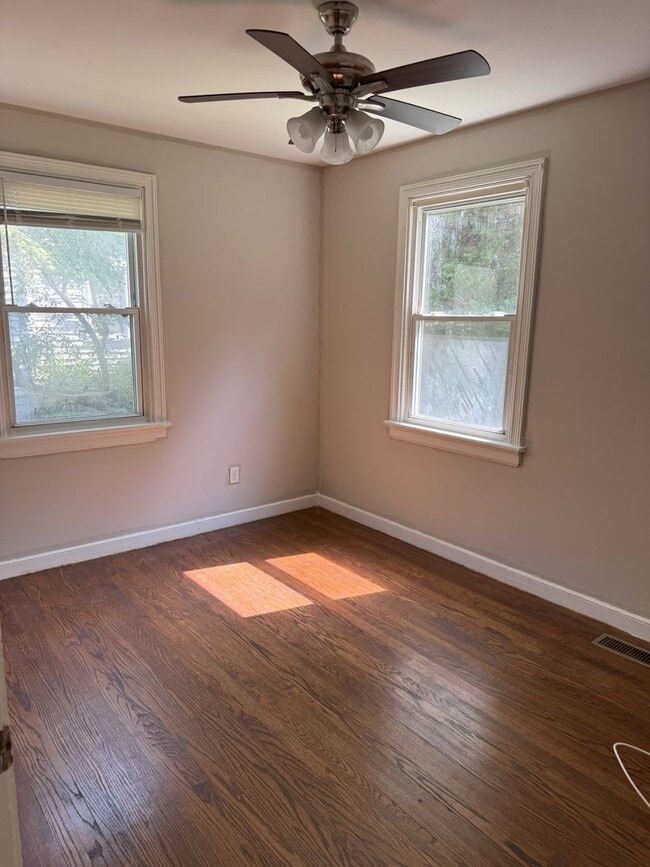 Photo - Near West End 3 bed Rancher ready for you!