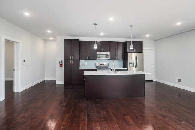 Photo - 1853 Hoffman St Unit 1