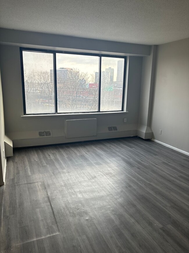 Photo - 600A LLC